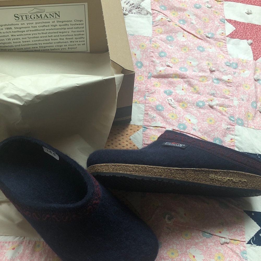 Stegmann women’s Navy Wool Clogs NIB size 6.5
